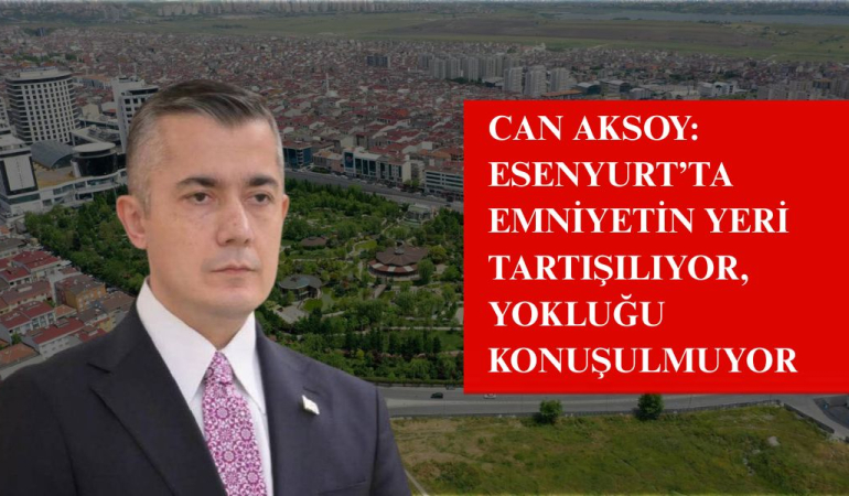 Dark Blue and Yellow Luxury Real Estate Business Card (7)