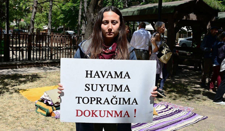 esra-isik